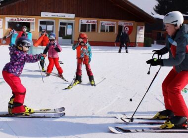 Nauka jazdy na nartach Świeradów - Popularne szkółki