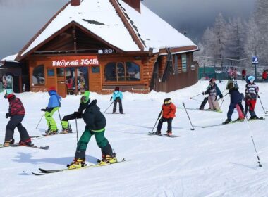 Nauka jazdy na nartach Złoty Stok - Popularne szkółki