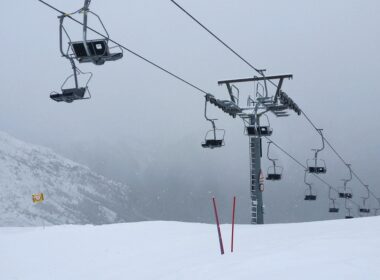 ski lift, fog, cable car